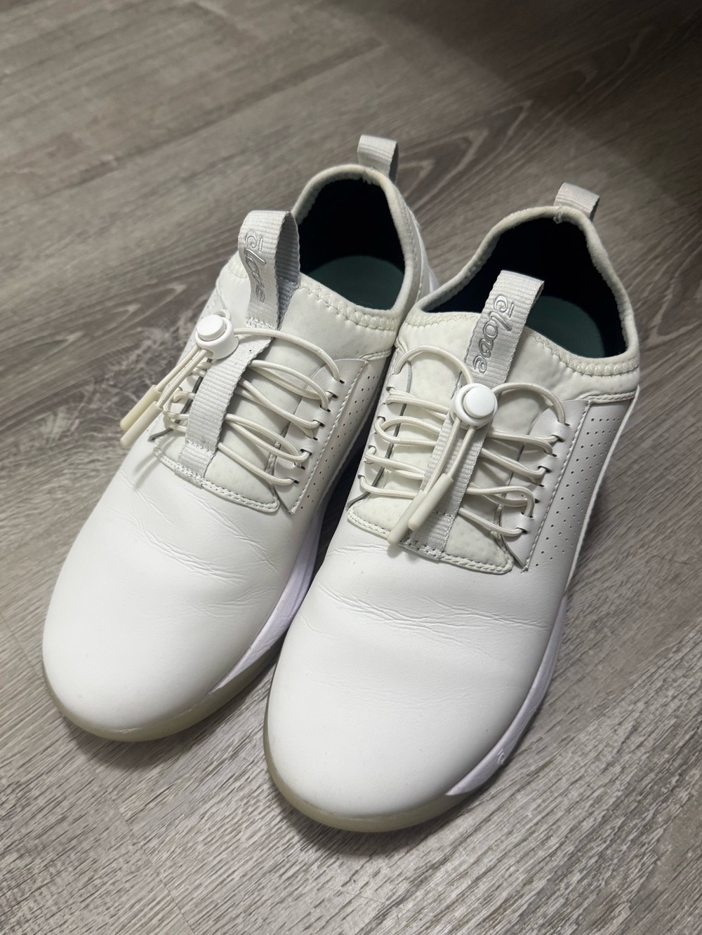 CLOVE classic shoes Women’s Brilliant White 8.5 Sneakers Nursing Running walking